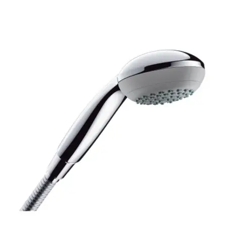 Hansgrohe Handbrause mit ergonomischem Griff und mehreren Strahlarten, montiert an einem flexiblen Schlauch. Oberfläche in Chromoptik.